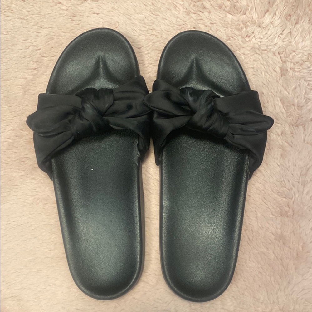 PINK Victoria's Secret Black Slippers with Bow Detail